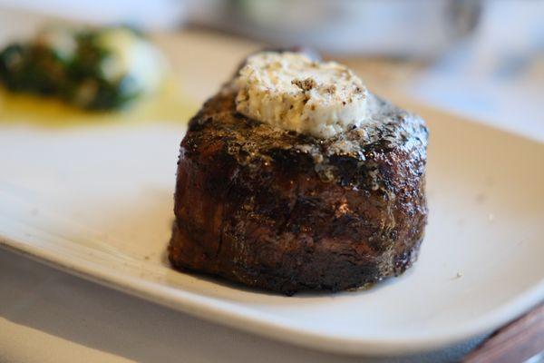 Filet mignon with truffle butter