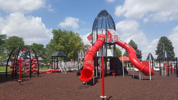 Fantastic playground for the kids to enjoy.