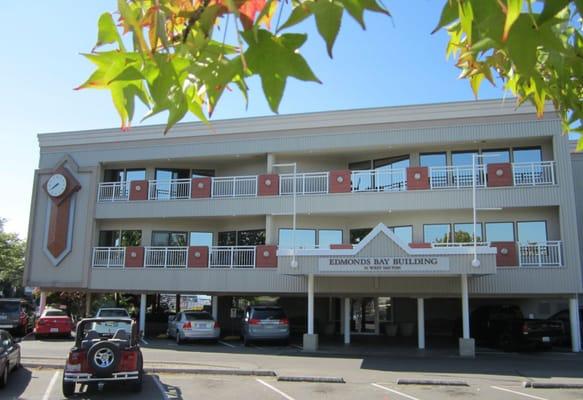 Edmonds Bay Building - front of building