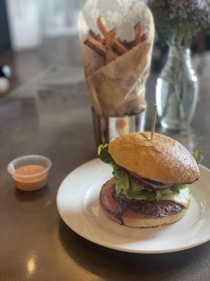 Farm Burger with avocado and the housemaid fries