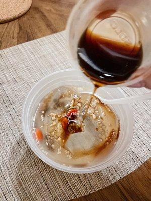 Sichuan ice jelly. Comes with a sweet syrup to adjust to your liking!