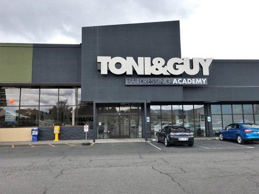 TONI&GUY Coeur d' Alene Academy