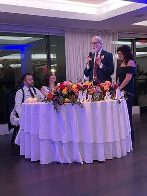 Sweetheart table florals