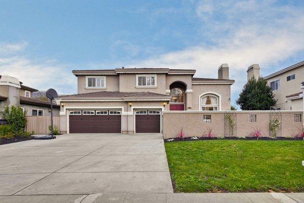 Elegant Living in Cupertino -6 Bedroom , 3 1/2 Bath