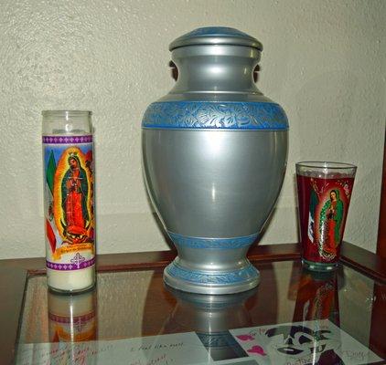 URN for my sister,..Avenidas transferred my sisters remains. So comforting to know she is with me and in my house.