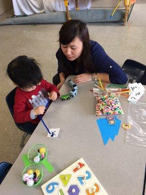 Counting beads in Chinese and make learning fun.