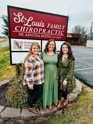 Dr. Ruddle with Staff outside our new location at 11777 Gravois Rd St.Louis, MO 63127