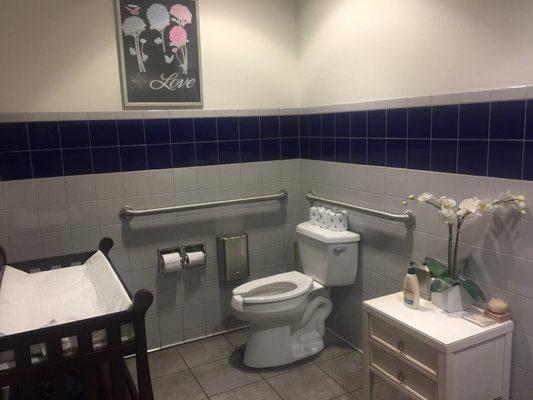 Nice women's bathroom.