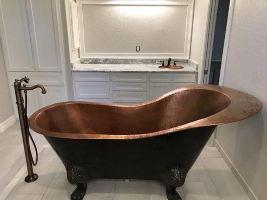 A beautiful copper tub with filler recently installed by APS!!