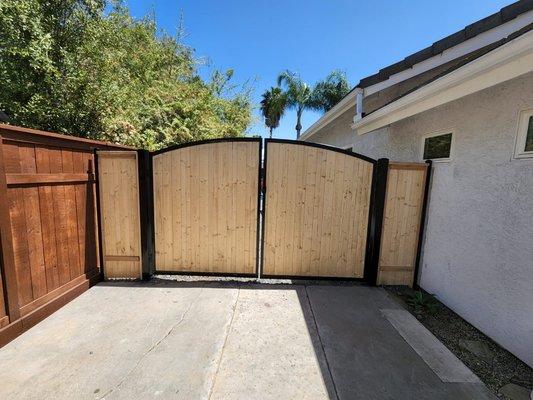 Pic.1 Double gate custom .  Metal frame with tongue and groove Boards ..  Encinitas CA 4/22