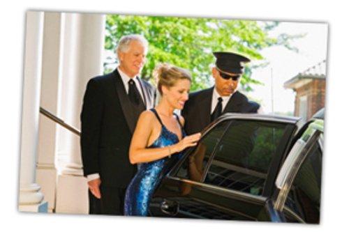 Whether for yourself, your family, or a business associate, Limousine is the smart choice for airport transfers. We provide reliable, quali