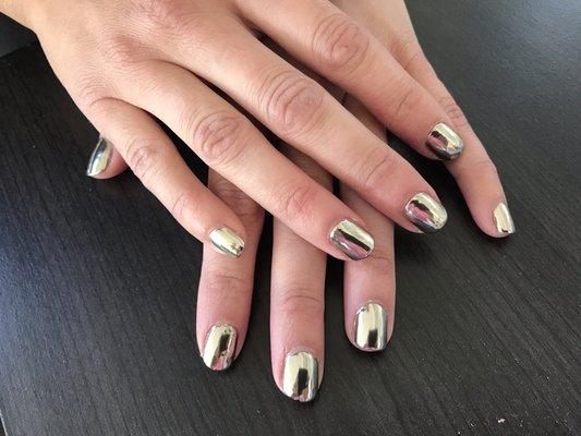 Gel chrome nails