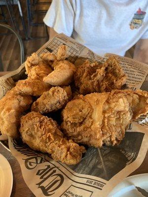 Fried chicken mixed with chicken tenders. Yum!!