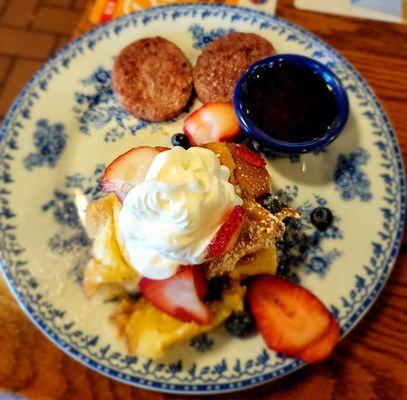 Cracker Barrel,  Fresh Berry French Toast Bake