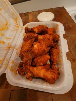 12 Hot Wings - $16.95