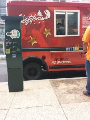 Food truck conveniently located on M & First St NE... Made a detour on the way into Harris Teeters for a late lunch!