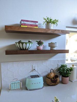 Floating shelves