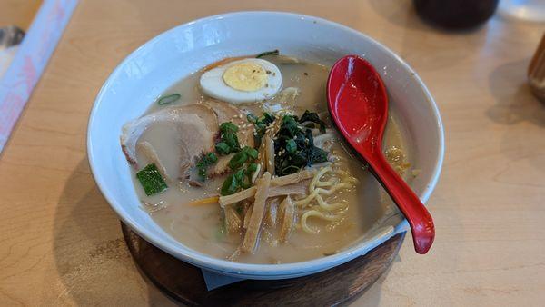 Tonkotsu Ramen, White creamy shoyu broth, pork belly, scallion, corn, bean sprouts, bamboo shoots, with marinated soft egg.