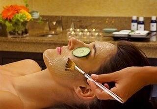 Aromatherapy facial with Herbal mask.