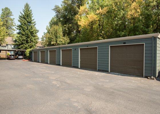 KingsCourt_Beaverton_OR_Garages