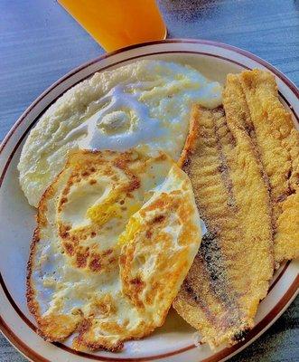 Honor Black owned businesses, My 1st SOUL FOOD breakfast: Red Snapper, Eggs, Grits + Fresh Squeezed OJ. Food ok NOT the best.