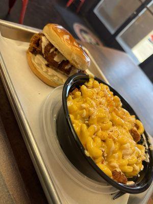 Al's Loaded Mac & Cheese & 1 chicken Tender (spicy level hot