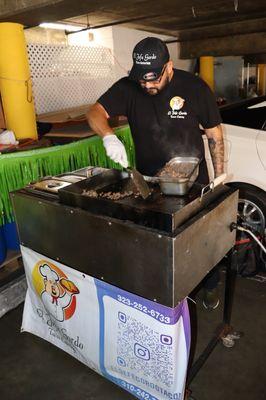 El Jefe Gordo Tacos Prepping Delicious Tacos