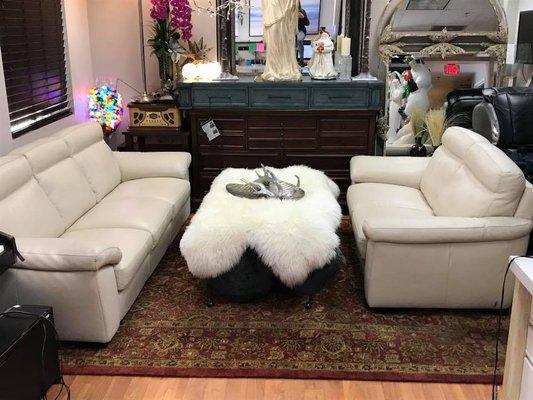 Beautiful White Leather 2 Pc Sofa Set Here At Mars!!!