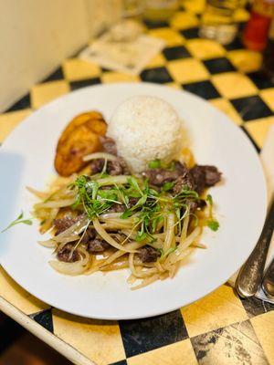 Bistec Encebollado