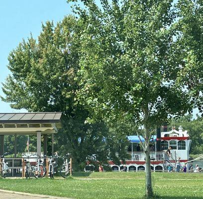 Lacrosse Queen paddlewheel boat at the dock at Riverside Park.