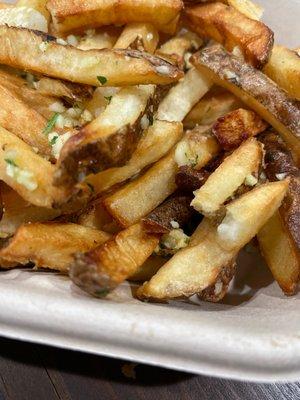 Garlic Fresh-Cut Fries