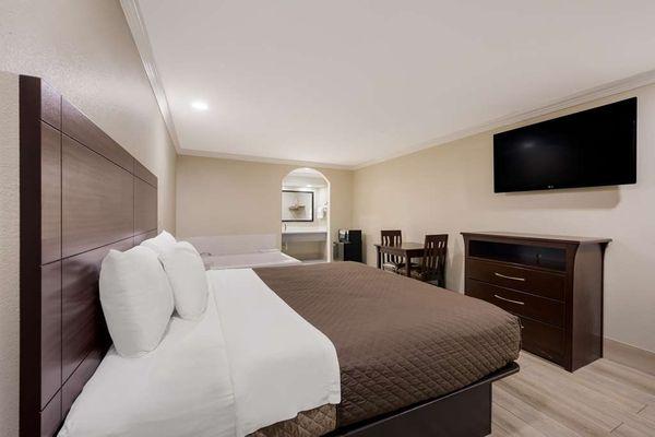 TX King Suite one