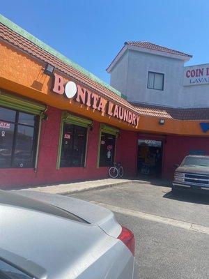 Bonita Laundry mat