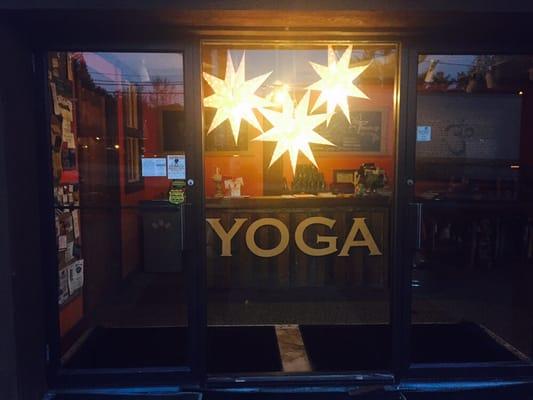 Bikram yoga Mendon Lobby! 1360 RT4 Mendon VT right in the corner of Town Line Road, across from the Mendon Best Western Hotel