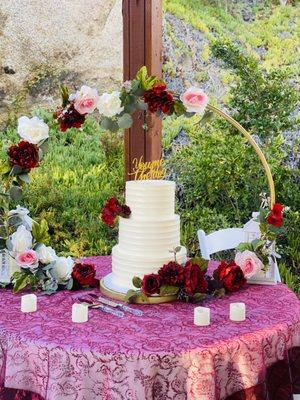 Fluted buttercream wedding cake