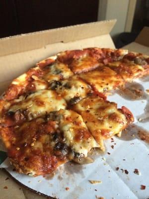 Small pepperoni and mushroom thin crust; superb!