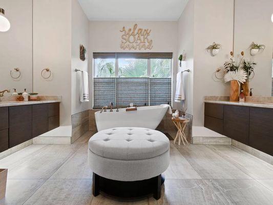 Neutral bathroom in Jupiter, FL.