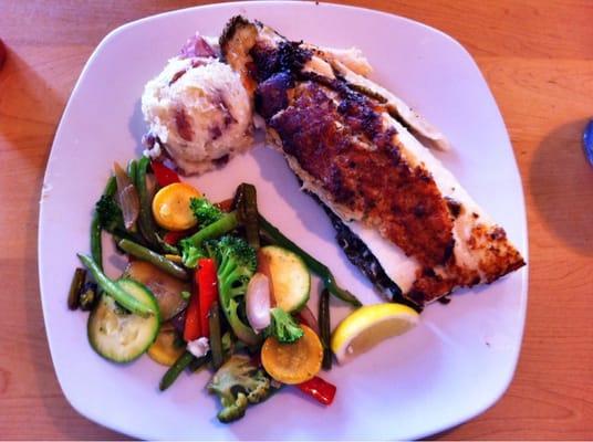 Stuffed flounder with vegetables and mashed potatoes