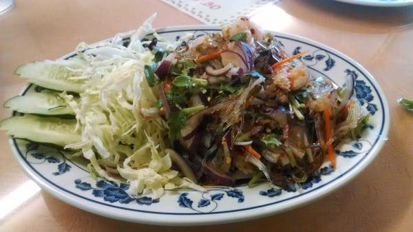 Yum woonsen (glass noodle salad)