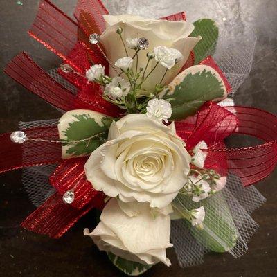 Corsage for my son's date, absolutely stunning and those little diamonds are everything.