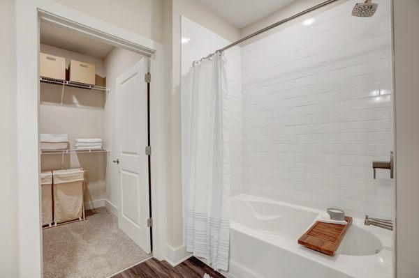 A1A bathroom and walk-in closet