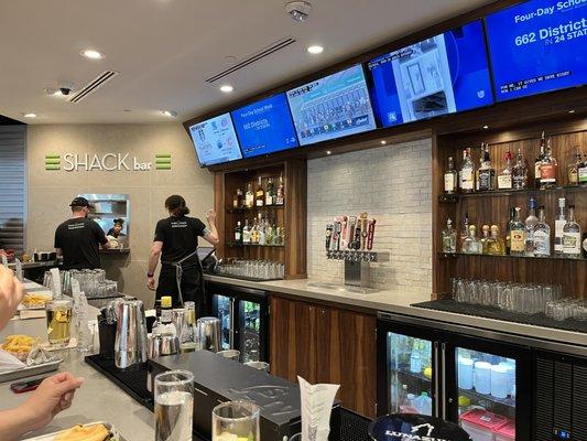 Shake Shack with a Full Bar!