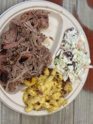 Pulled pork with Mac and cheese and coleslaw