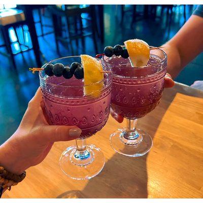 Blueberry lemonade mimosas