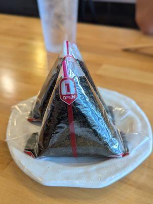 Smoked salmon onigiri