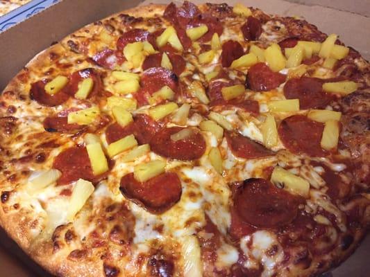 Pineapple pepperoni pizza