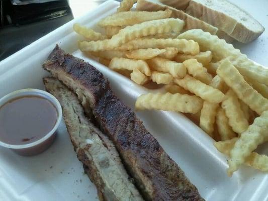 Ribs 'n fries $4.99