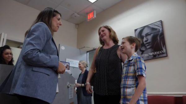 Dr Schwartz with Mother & Child for Myopia Management