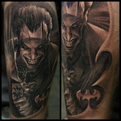 joker and batman chicago tattoo by carlos ortiz realistic tattoo portrait