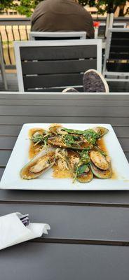 Green mussel garlic